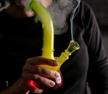 How do you use a glass pipe, how to clean a glass pipe quickly
